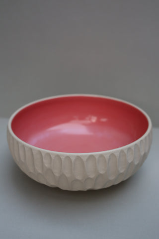 Carved serving bowl in pink