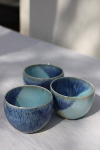 Coffee bowl or hug mug