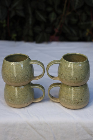 Pair of petite tea cups or coffee mugs with handle