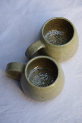 Pair of petite tea cups or coffee mugs with handle