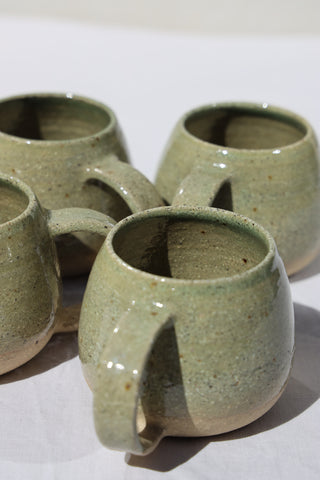 Pair of petite tea cups or coffee mugs with handle