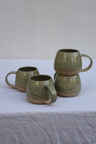 Pair of petite tea cups or coffee mugs with handle