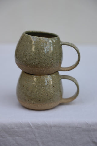 Pair of petite tea cups or coffee mugs with handle