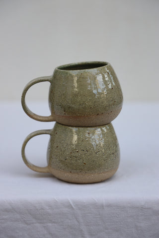Pair of petite tea cups or coffee mugs with handle
