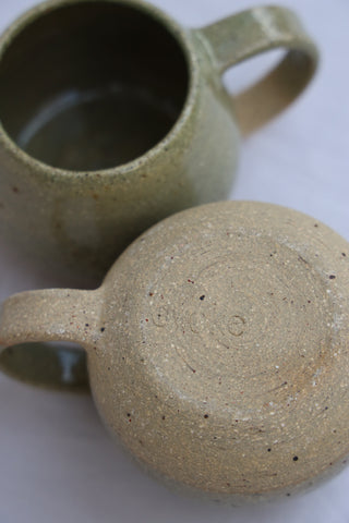 Pair of petite tea cups or coffee mugs with handle