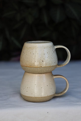Pair of petite tea cups or coffee mugs with handle