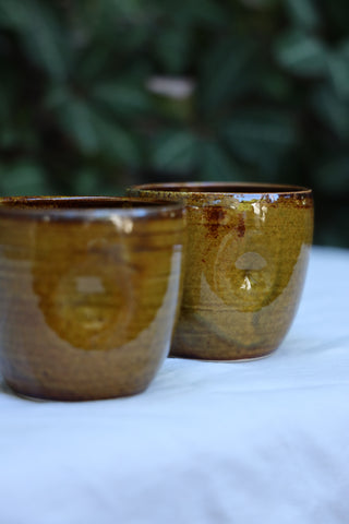 Pair of dimple cups in burnt toffee (sample)