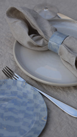 Set of six lilac plates with mix matching napkin rings