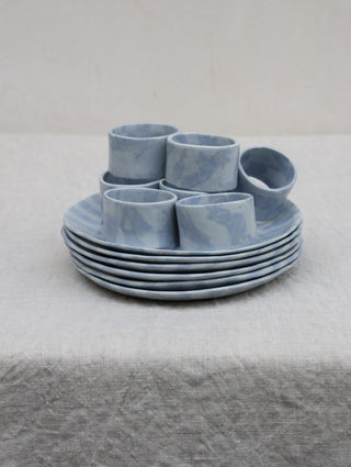 Set of six lilac plates with mix matching napkin rings