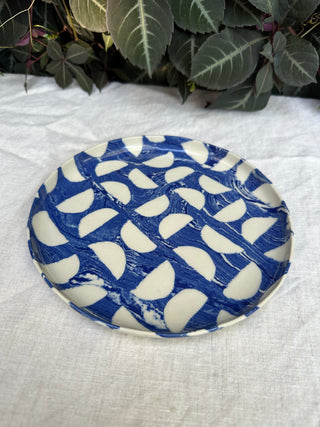 Blue and white marbled nerikomi platter and plates