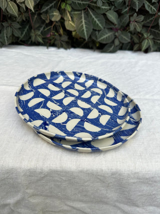 Blue and white marbled nerikomi platter and plates